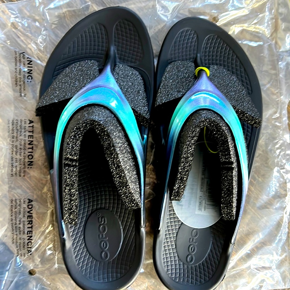Oofos Women's OOlala Luxe Sandals